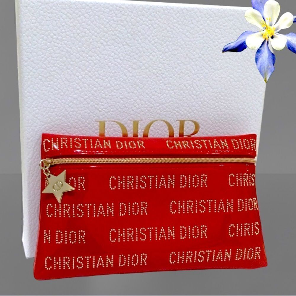 CHRISTIAN DIOR RED PATENT LEATHER CLUTCH WITH RHINESTONES SILVER STAR CH…